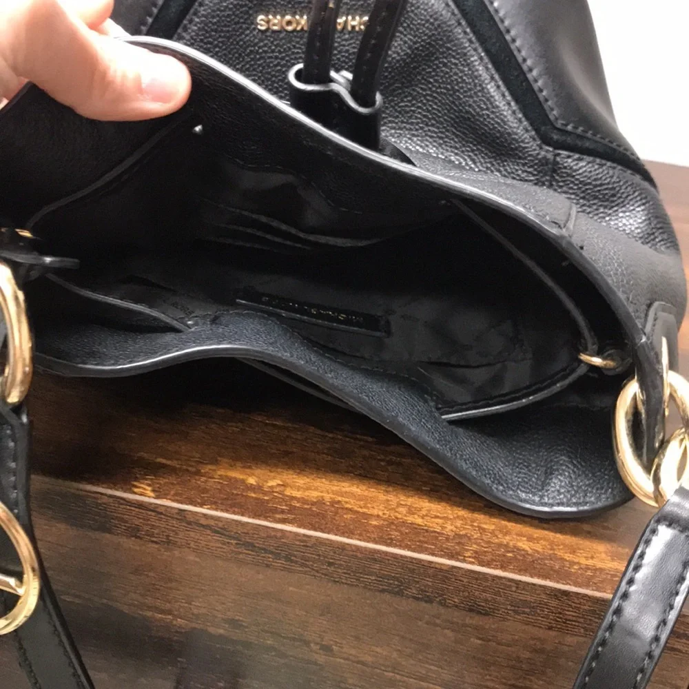 Michael Kors Nicole Bucket Bag